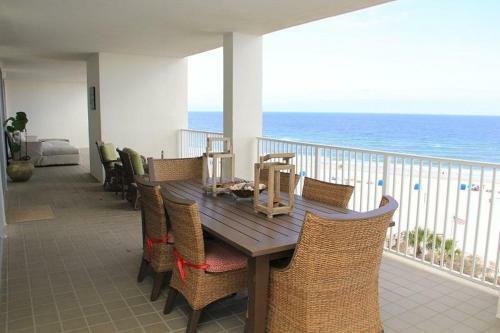 Apartamento Windward Pointe 605