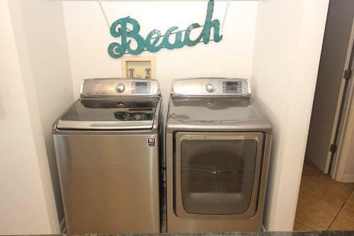 Apartamento Windward Pointe 605
