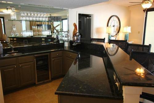 Apartamento Windward Pointe 605