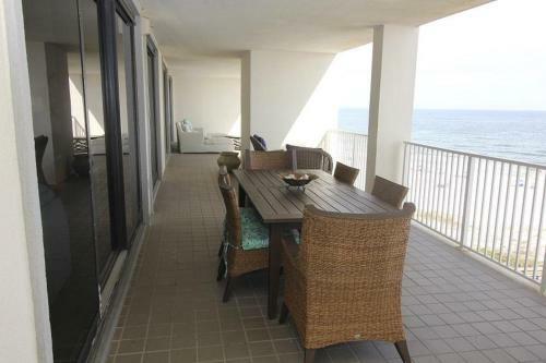 Apartamento Windward Pointe 605