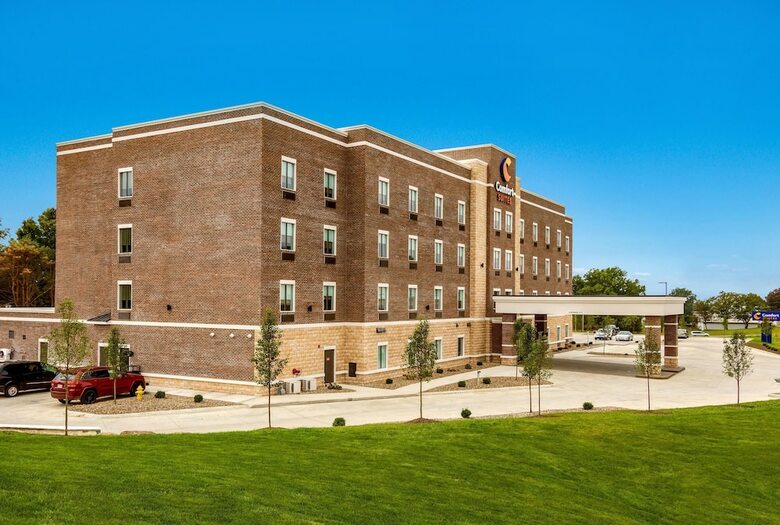 Hotel Comfort Suites