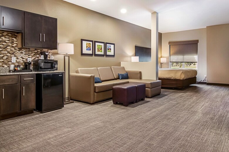 Hotel Comfort Suites