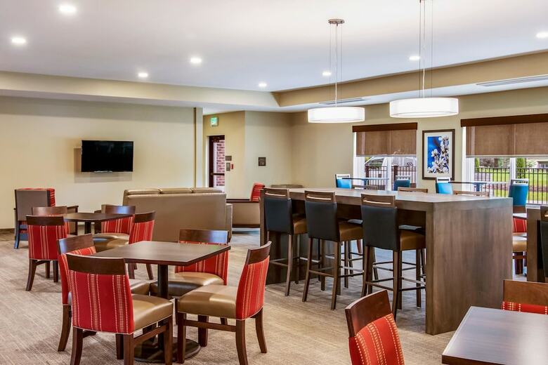 Hotel Comfort Suites