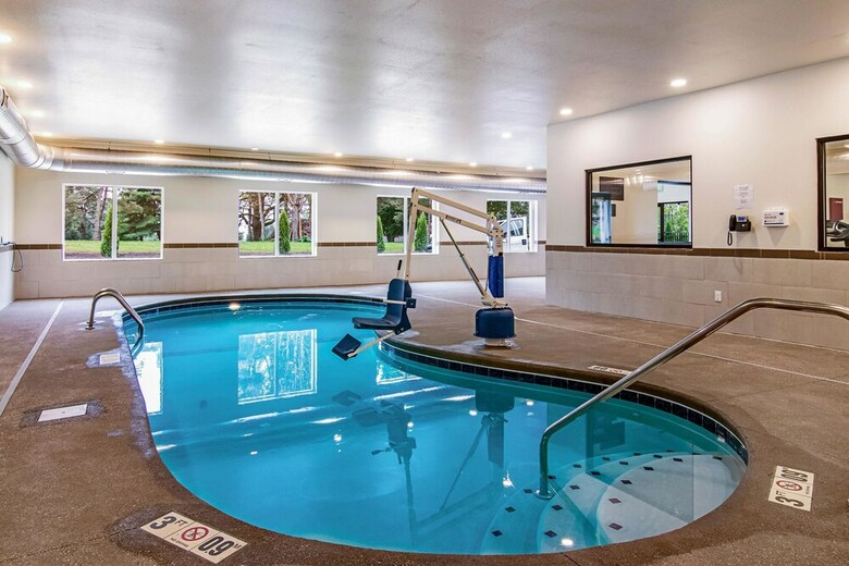 Hotel Comfort Suites