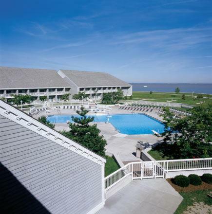 Hotel Maumee Bay State Park Lodge