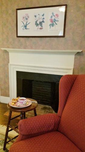 Centennial House Bed And Breakfast