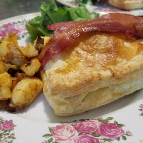 Centennial House Bed And Breakfast