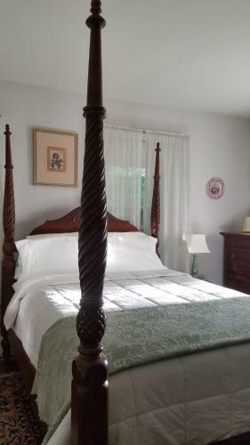 Centennial House Bed And Breakfast