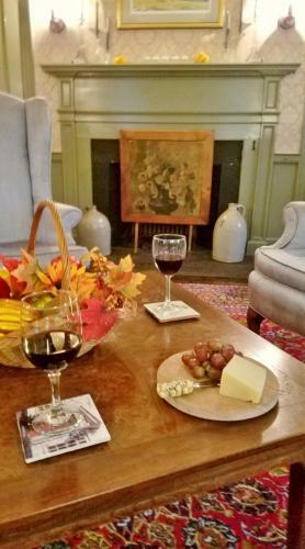 Centennial House Bed And Breakfast