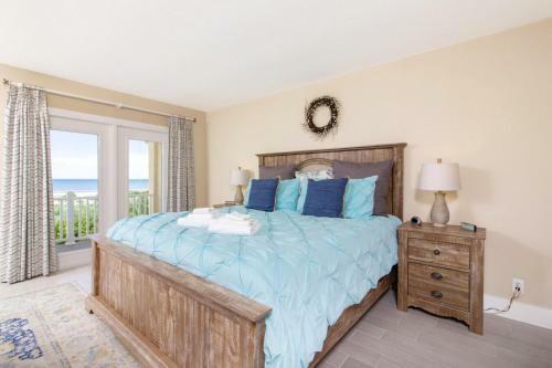 Windswept Sands, 4 Bedroom, Sleeps 11, Ocean Front, Pool
