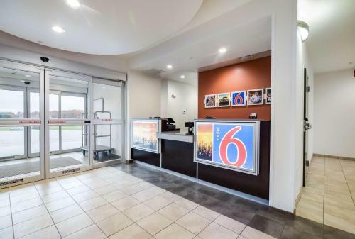 Hotel Motel 6 Poplar Bluff