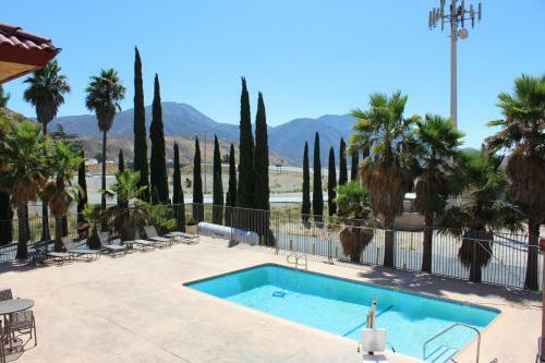 Hotel Cajon Pass Inn