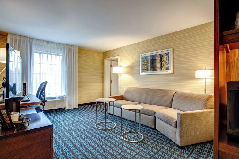Hotel Fairfield Inn & Suites By Marriott Springfield Holyoke