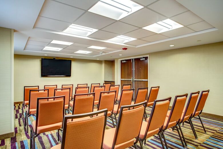 Hotel Fairfield Inn & Suites By Marriott Springfield Holyoke