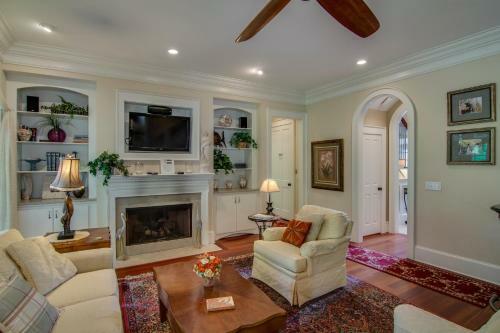 Royal Pine 2104