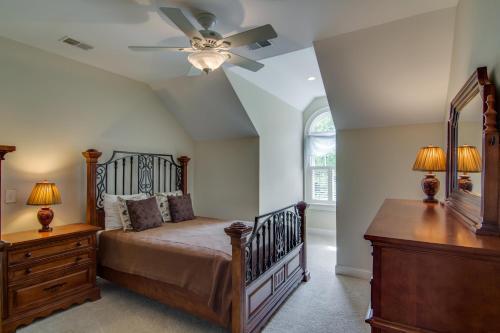 Royal Pine 2104