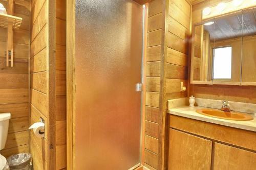 Flat Top 4 Two-bedroom Home
