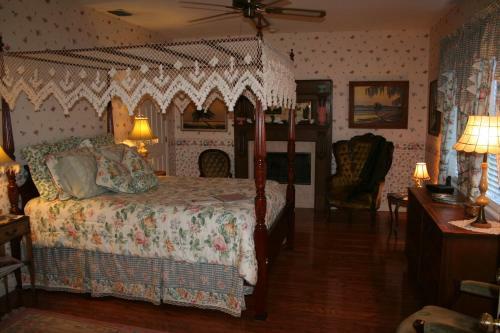 Heron Cay Lakeview Bed & Breakfast