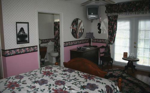 Heron Cay Lakeview Bed & Breakfast