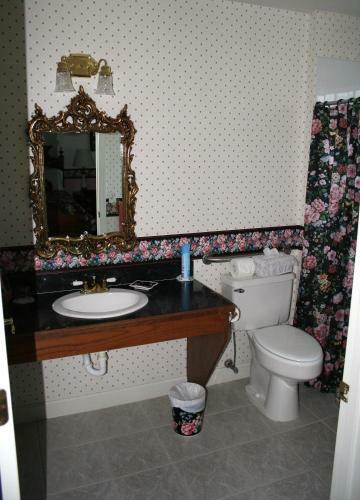 Heron Cay Lakeview Bed & Breakfast