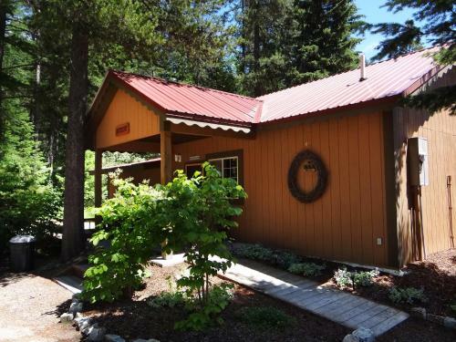 Historic Tamarack Lodge And Cabins