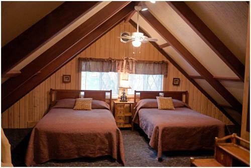 Pine Mountain Club Chalets