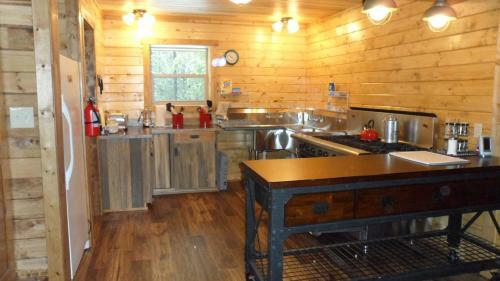 Sugar Loaf Lodge & Cabins