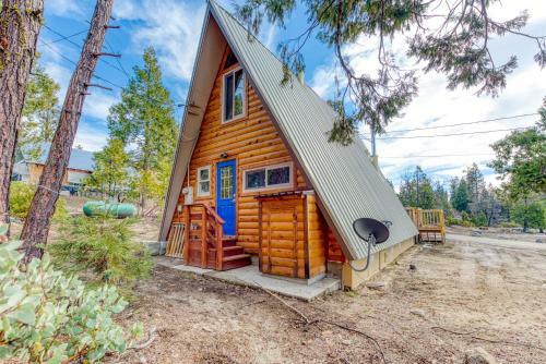 Cozy Bear Chalet