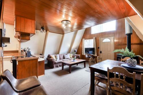 Cozy Bear Chalet