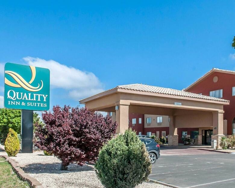 Hotel Quality Inn & Suites