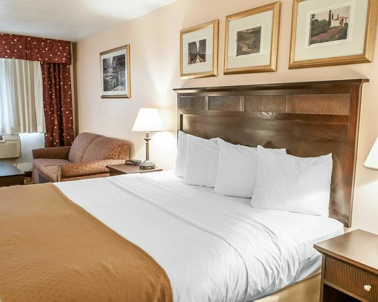 Hotel Quality Inn & Suites