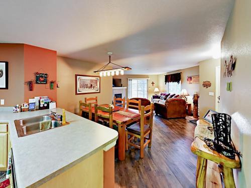 Apartamento 1395 Morgan Ct Condo Unit 702