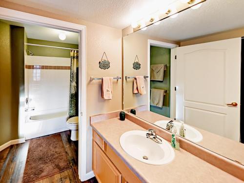 Apartamento 1395 Morgan Ct Condo Unit 702