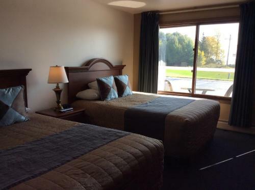 Hotel Scenic Shore Inn