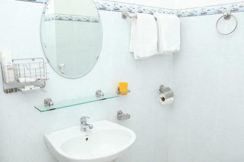 Hotel Kh�ch S?n Ninh Thu?n