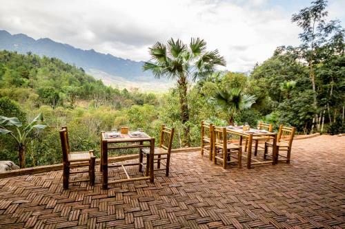 Lodge Mai Chau Palm House
