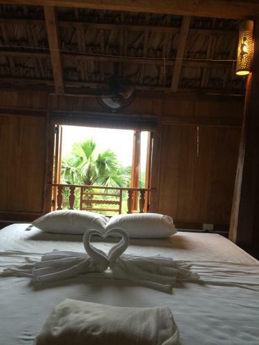 Lodge Mai Chau Palm House