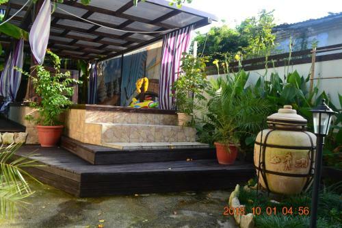 Hostal U Palycha Guest House