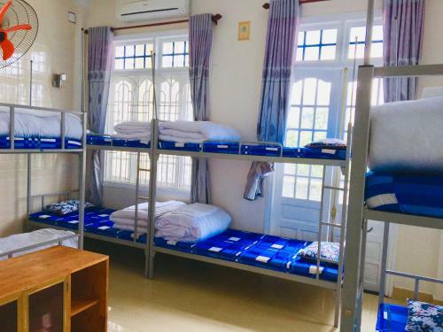 Van?s Hostel