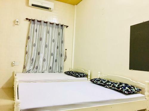 Van?s Hostel