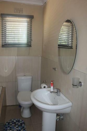Hostal Mbopha Guest House