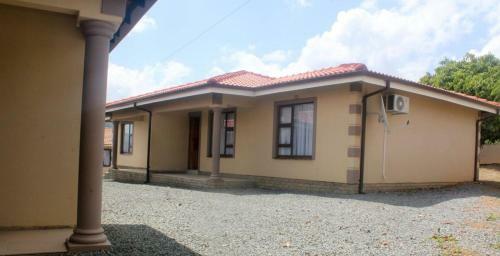 Hostal Mbopha Guest House