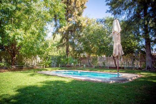 Hostal Kalahari Camelthorn Camping And B&B