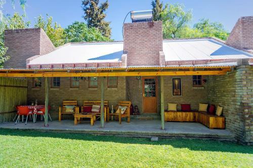 Hostal Kalahari Camelthorn Camping And B&B