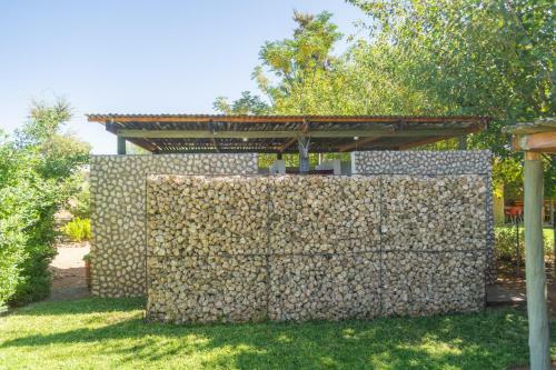 Hostal Kalahari Camelthorn Camping And B&B