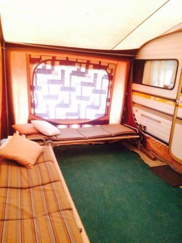 Hostal Kalahari Camelthorn Camping And B&B