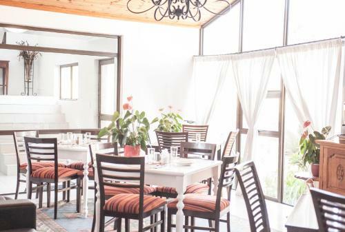 Hostal Julinas Guesthouse