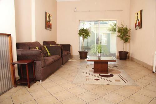 Hostal Buble Ball Guest House