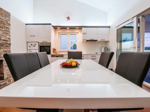 Beautiful Holiday Home In Debeljak With Swimming Pool