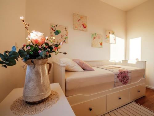 Beautiful Holiday Home In Debeljak With Swimming Pool